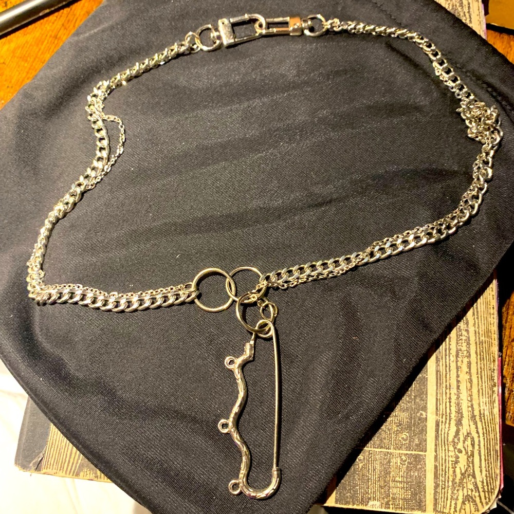 Silver brass knuckle-design safety pin necklace